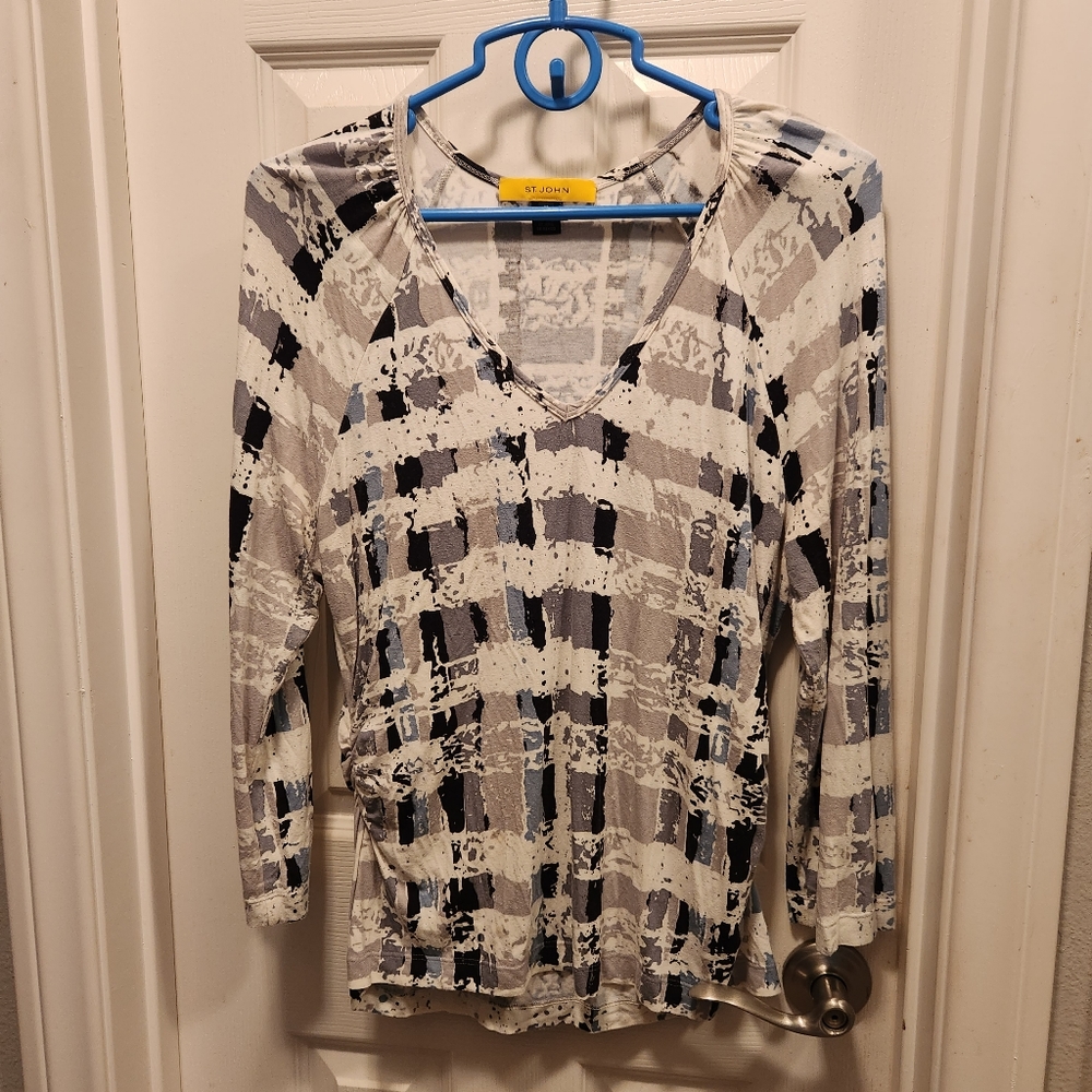 St john top size M